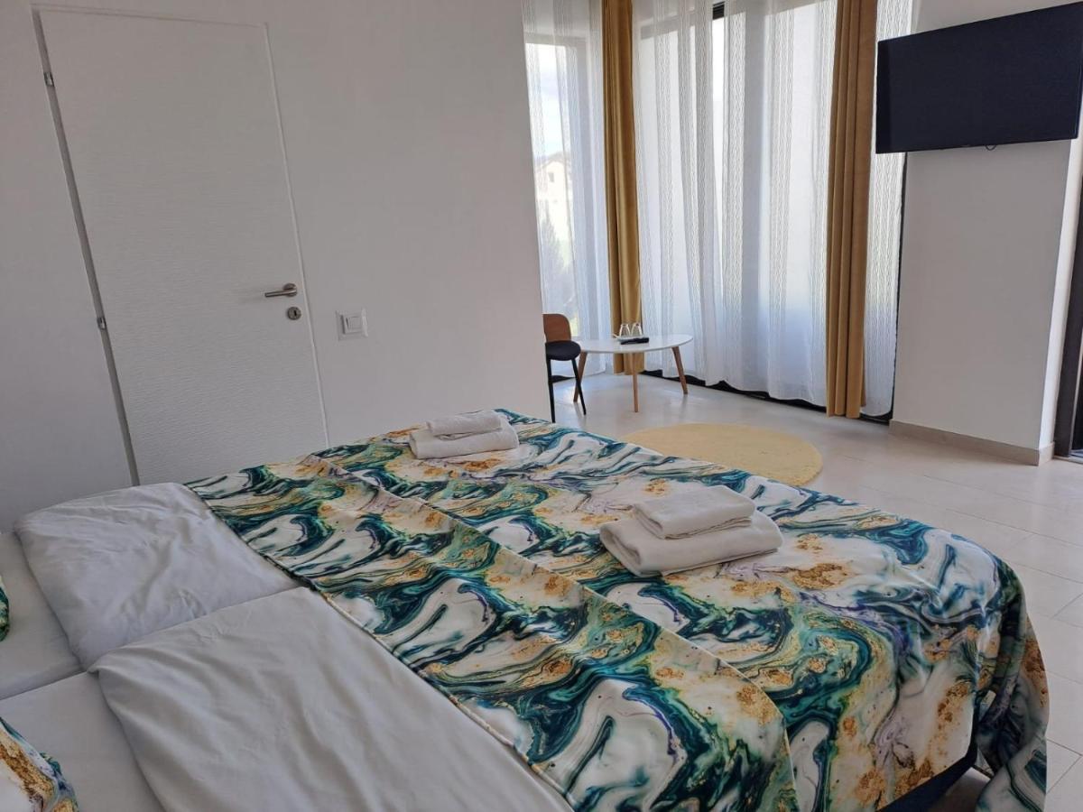 Apartmán Accent Garden Deva Exteriér fotografie